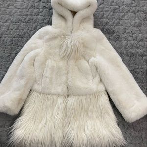 Donna Salyers Fabulous Furs 🔥🔥🔥